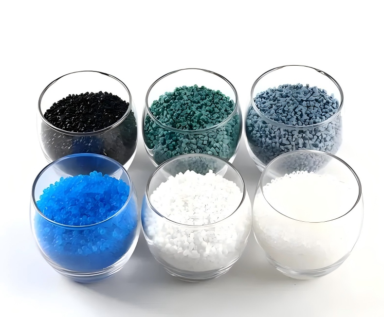 Blir TPE-materialeprodukter med høy hardhet lettere hvit? Er materialhardhet relatert til bleking?